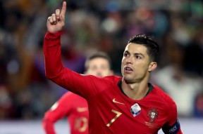 明星解说视频-关于风云突变！尤文图斯今夜伤情更新，西甲版图或变，更衣室稳定，赛程密集仍需轮换的信息