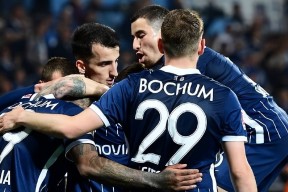 明星解说视频-包含多特蒙德训练开放日，集结日强势反弹引欢呼，法国杯在即，训练强度明显提升的词条